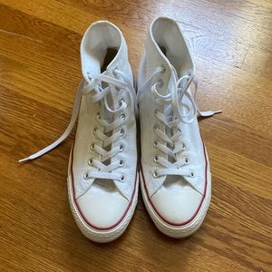 Men’s white Chuck Taylor all star classic.